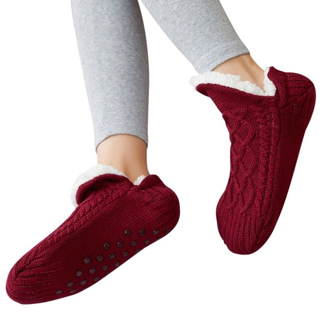Women's Cable-Knit Fleece-Lined Slipper Socks with Non-Slip Grip
